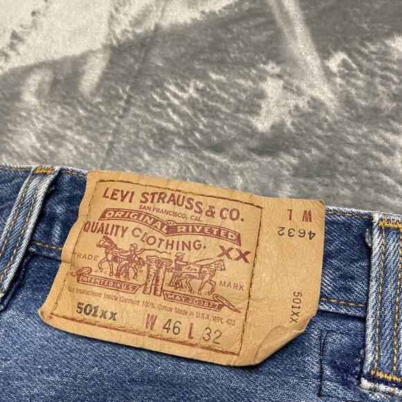 Levi's Vintage 501XX Original Fit Jeans Men's Size 46x32 Blue Denim - Picture 13 of 14